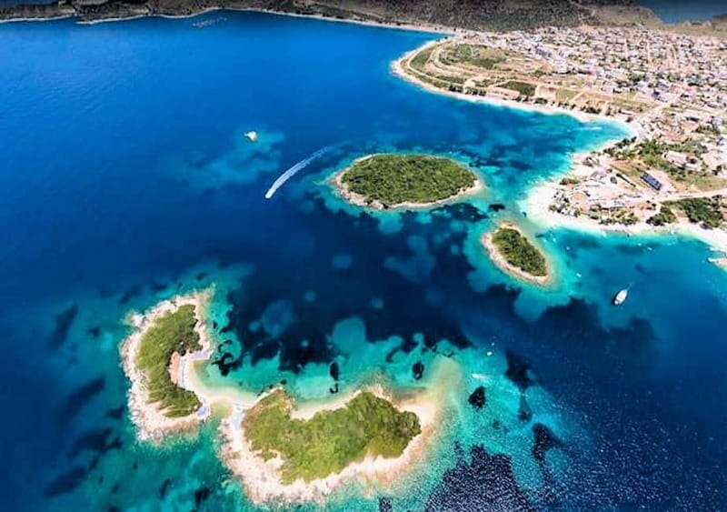 Best of Saranda: Blue Eye, Butrint, Ksamil & Lekuresi Castle - Blue Eye Spring: crystal water, a walk in the trees, and that cool, shocky moment