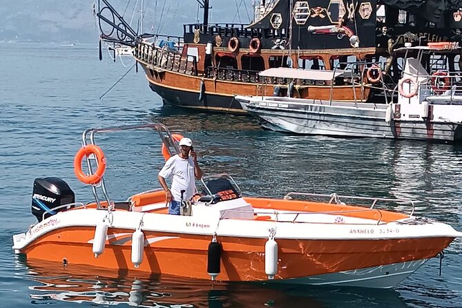 Boat Trip Around the Hidden Gems of Saranda - Stop 1 in Sarandë: the start that sets your pace