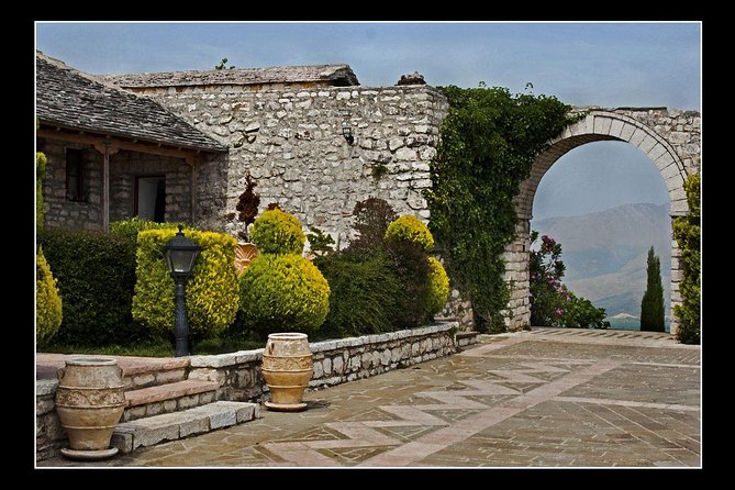 Butrint, Ksamil, Blue Eye, Lekuresi Castle. All-in-one daytrip. - Timing, comfort, and how to make the day feel smooth