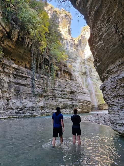 Canyon Hiking Tour Berat - Meeting at Funky Vibes and how the day starts