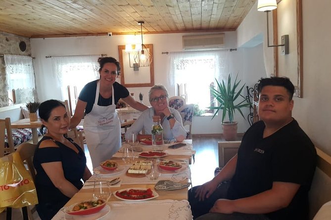 Cooking Class - Spices and Mountain Teas: Local Ingredients, Explained in Real Life