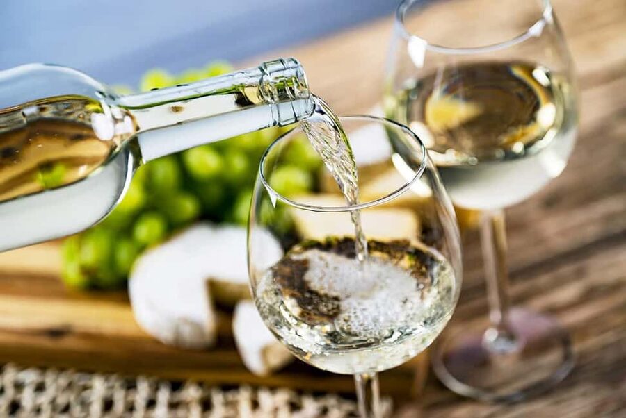Durres Countryside Vineyards Wine Tasting & Food Pairing - Food Pairings, Olive Oil, and Why the Small Snacks Matter