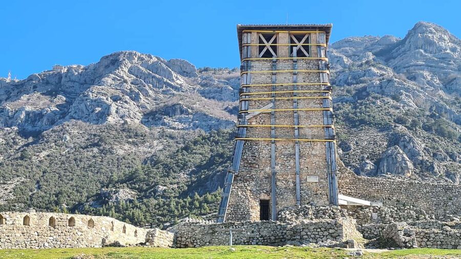 Durres/Golem: Kruja Castle & Bazaar with Traditional Lunch - Who this tour fits best (and who should think twice)