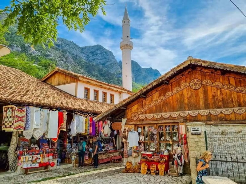 Escape from Tirana, Kruja City, Castle, Old Bazzar - Getting from Tirana to Krujë, pickup and timing that matter