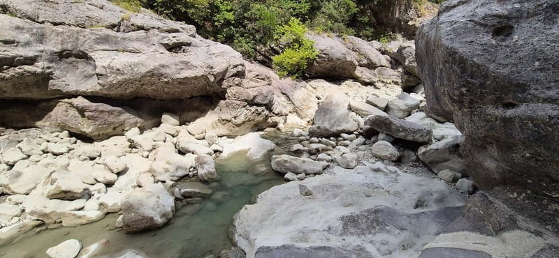 From Tirana: Hiking to Pellumbas Cave & Erzeni Canyon - Optional lunch in Pëllumbas: where to refuel