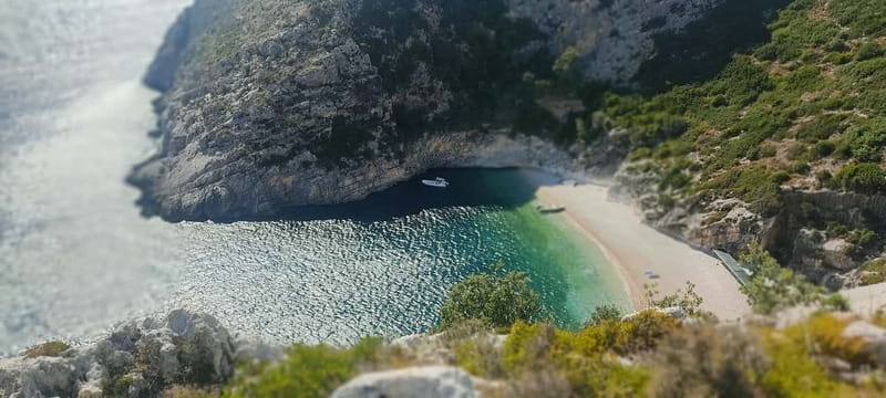 Grama Bay & Blue Cave: Snorkeling & Secret Beaches in Vlore - Price and value for a private group up to 6 people