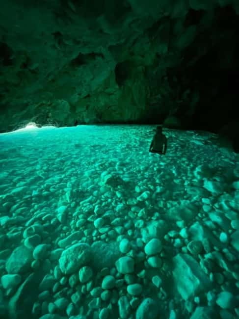 Grama Bay & Blue Cave: Snorkeling & Secret Beaches in Vlore - What to pack, and how to make the day smoother on the water
