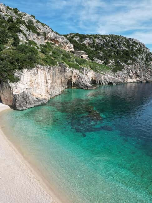 Grama Bay Speedboat Tour Vlore - Swim, snorkel, and photo timing: how to get the most out of it