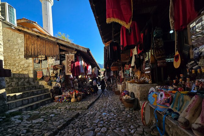 Kruja, Old Bazaar, Museum,Sari Saltik tour from Tirana - Group size and the guide experience (Altin, Bris, Ervin, and more)