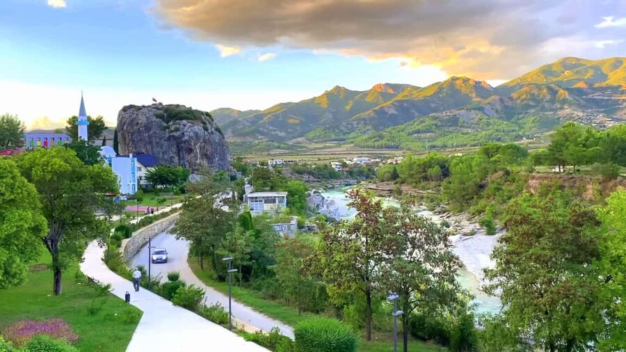RED LINE: VIP daily tour with SUV: Vlore-Gjirokaster-Permet - Key things that make this tour worth your time