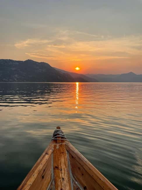 Romantic Sunset tour on Skadar lake with drinks and snacks - Lesendro Fortress by boat, history without museum time
