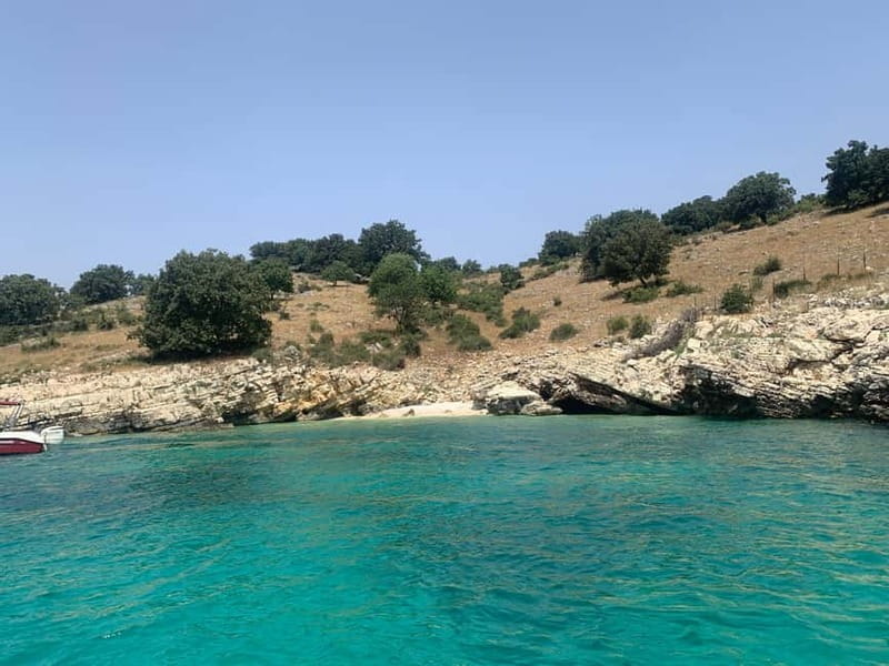 Saranda:Boat Tour to Kroreza with snorkelling,&umbrellas - Practical tips to make the day smoother
