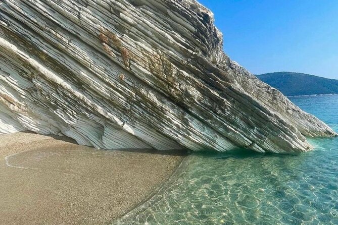 Saranda Boat Trip to Hidden Bays and Kroreza with snorkelling - Plazhi i Krorezes: the long beach break with umbrellas and real downtime