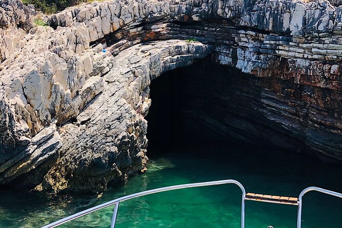 Saranda Boat Trip to Hidden Bays and Kroreza with snorkelling - Snorkelling gear, life jackets, and how the ride actually feels