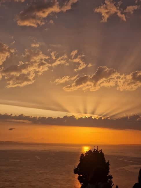 Sarande: Blue Eye Spring and Lekursi Castle Sunset Tour - The ride details that keep the day smooth