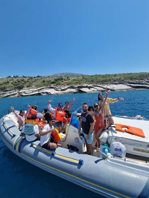 Sarande: Boat Tour to Krorez with Snorkle&Drinks&Swimming - The Saranda to Krorez boat trip that turns the coast into a swim day