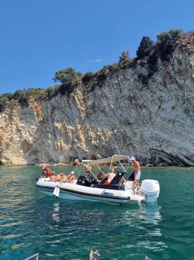 Boat Tour to Krorez with Snorkle&Drinks&Swimming