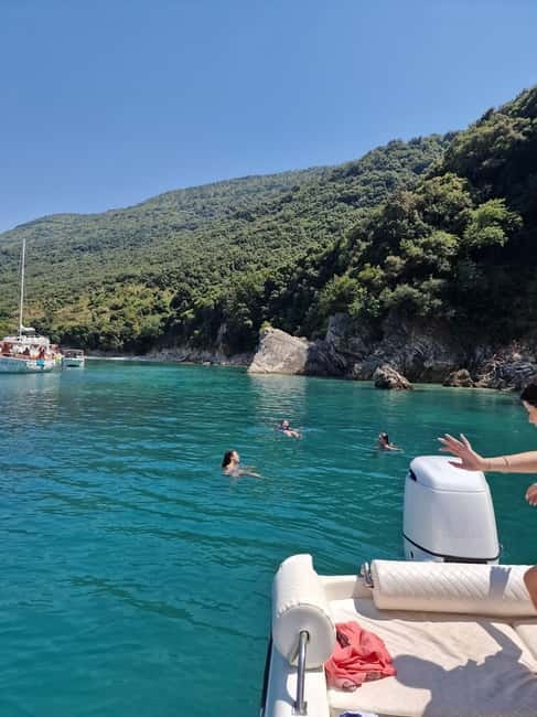 Sarande: Boat Tour to Krorez with Snorkle&Drinks&Swimming - Plazhi i Ushtarit, Soldier Bay style swimming for a change of scenery