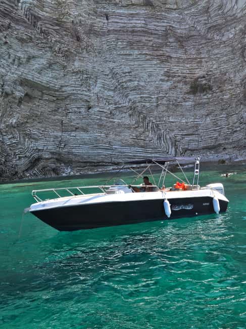 Sarandë: Boat Tour to Kroreza with Snorkel and free Umbrella - Kakome Bay break: clear water time that keeps the day moving