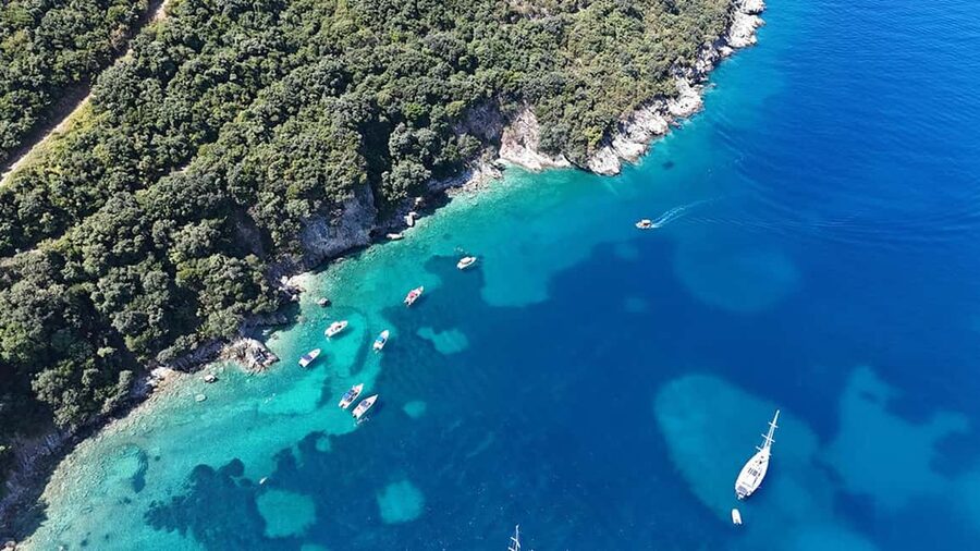 Sarandë: Boat Tour Turtle Cave Kakome & Krorez Snorkeling - The camera-only Secret Beach, with forgotten anchors