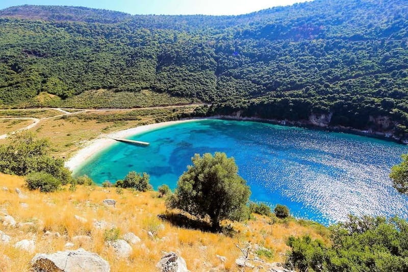 Sarandë: Ionian Coast Hidden Beaches and Caves Boat Tour - How the day runs from Sarandë and why the meeting point matters