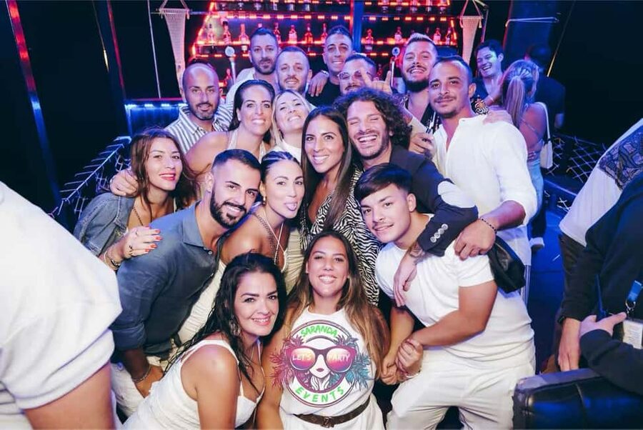 Sarande: Pub Crawl & Boat Party, 6 Shots, 1 Beer Club Entry - What the 6 Hours Feels Like (And Why the Timing Matters)
