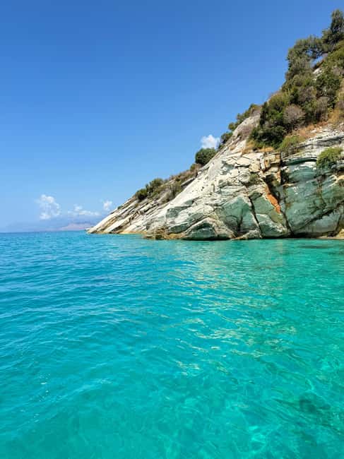 Sarandë Sea Safari: Speedboat to Hidden Coves & Wild Beaches - Crew and Communication: What the Best Reviews Indicate
