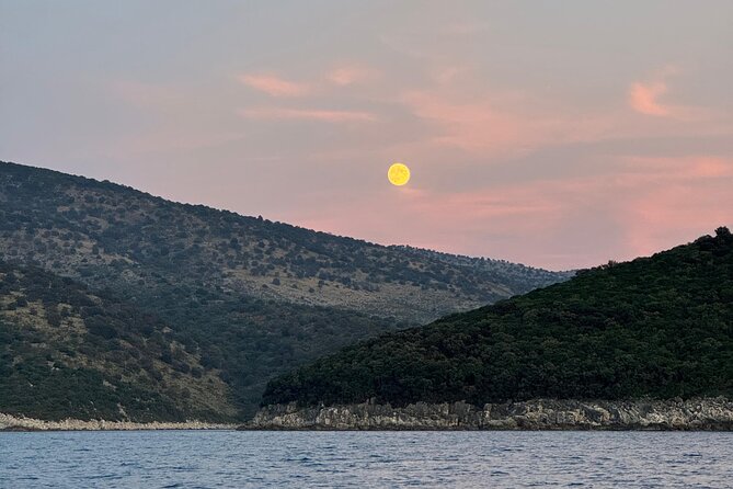Sarandë Velvet Horizons: A Dreamlike Sunset Cruise - Private group value: what you get for $176 per group up to 6