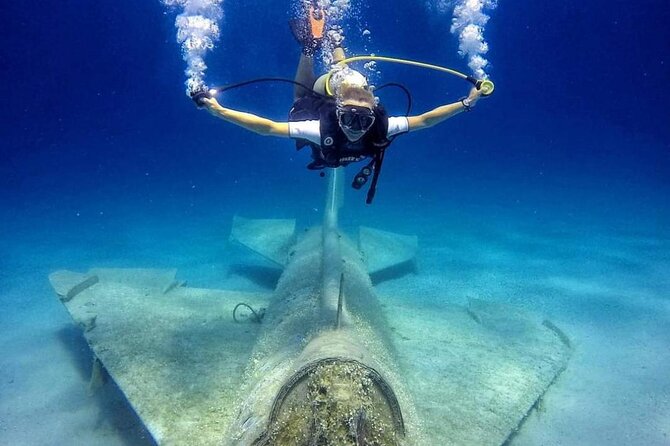 Scuba Diving in MIG-21 wreck - MiG-21 wreck off Drymades Beach, why this location feels so approachable