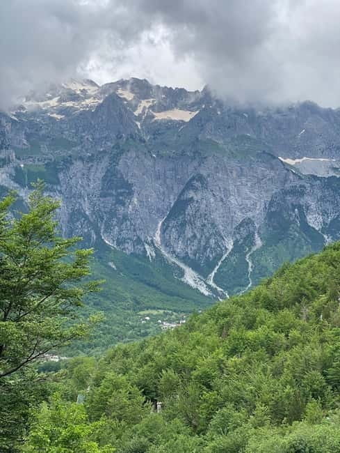 Shkoder: Transfers to Valbona/Theth/Shala River. Both ways. - Stops are short on purpose, and that is both good and not-so-good
