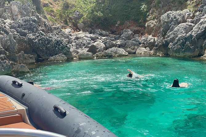 Speed Boat Tour to National Park and Grama Bay - Bristan Bay, English Bay, Skalome Bay, and Petruni Bay: short swims in a busy system