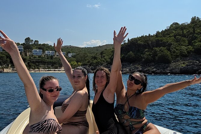 Speedboat Tour Swimming in the Five Island of Ksamil - Adrenaline comfort: how to handle the faster ride