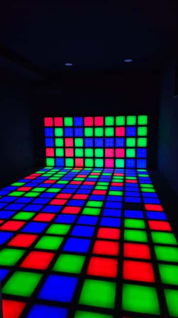 The Floor is Lava in Tirana Escape Room - Staff, Briefing, and How the Private Setup Feels