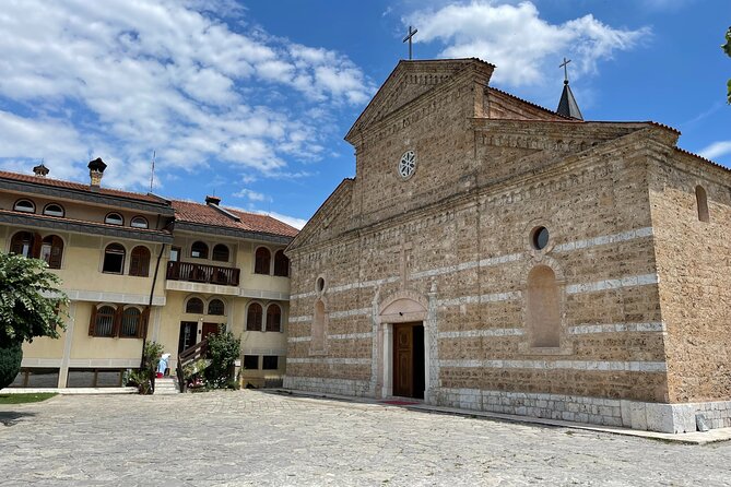 The Pretty Prizren (Kosovo) - from Tirana - The ride back to Tirana, plus a Rubik stop