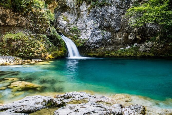 Theth Adventure: Bogë, Blue Eye & Grunas Waterfall - The Bogë stop and Qafë Thore Pass: the warm-up you didn’t know you needed