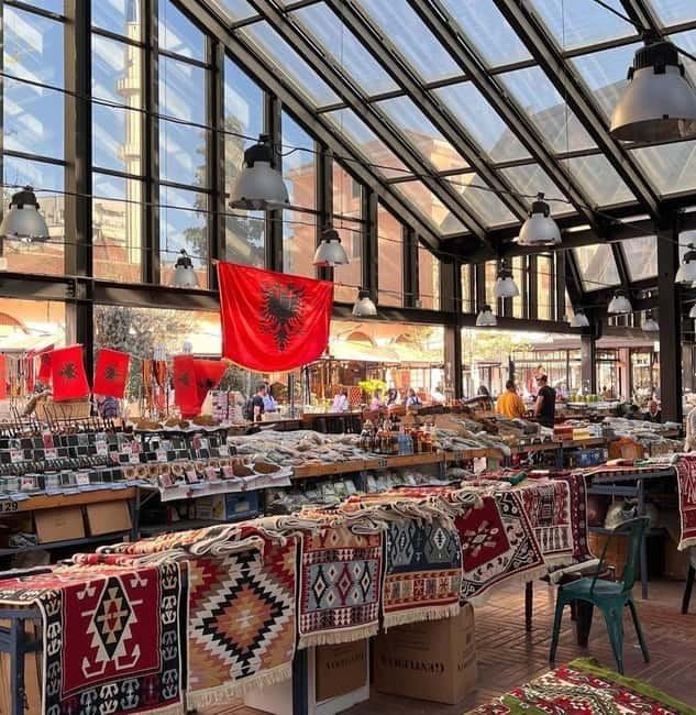 Tirana: A walk through the history of Albania. - Renaissance and independence: seeing turning points instead of memorizing dates