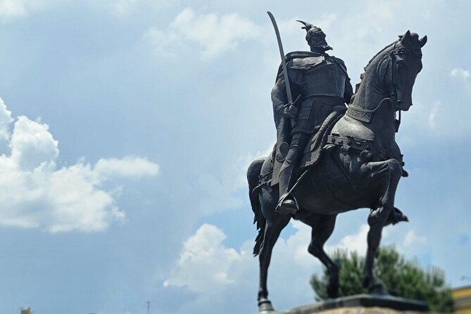 Tirana’s Communist Past: A Tasting Tour with Traditional Lunch - Skanderbeg Square and Et’hem Bej Mosque: where Tirana’s identity got remixed