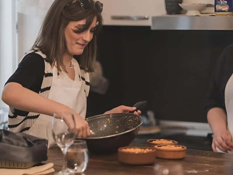 Tirana: Traditional Cooking Class with Wine & Raki Tasting - Your 4-hour flow, from introductions to a full Albanian meal