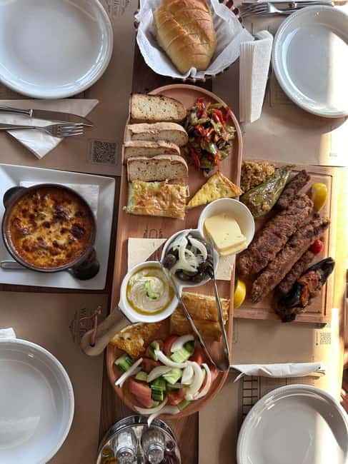 Tirana: Traditional Food in The City Center - Entering the restolounge near Skenderbeg Square