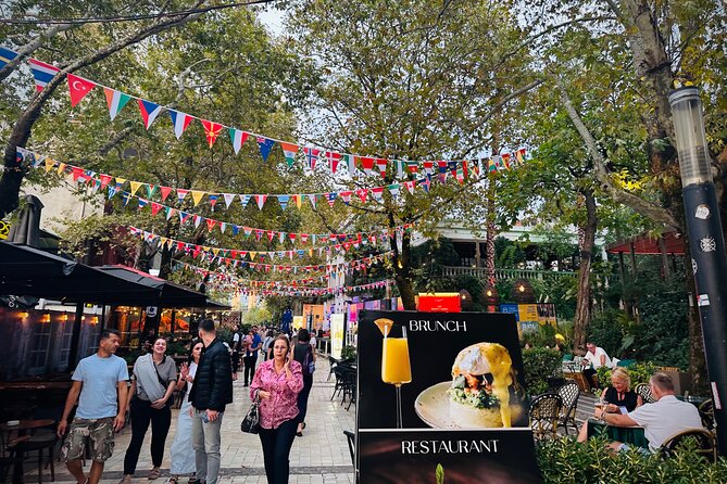 Tirana Walking Tour around the Historic Centre - National History Museum to Skanderbeg Square: start with the big picture