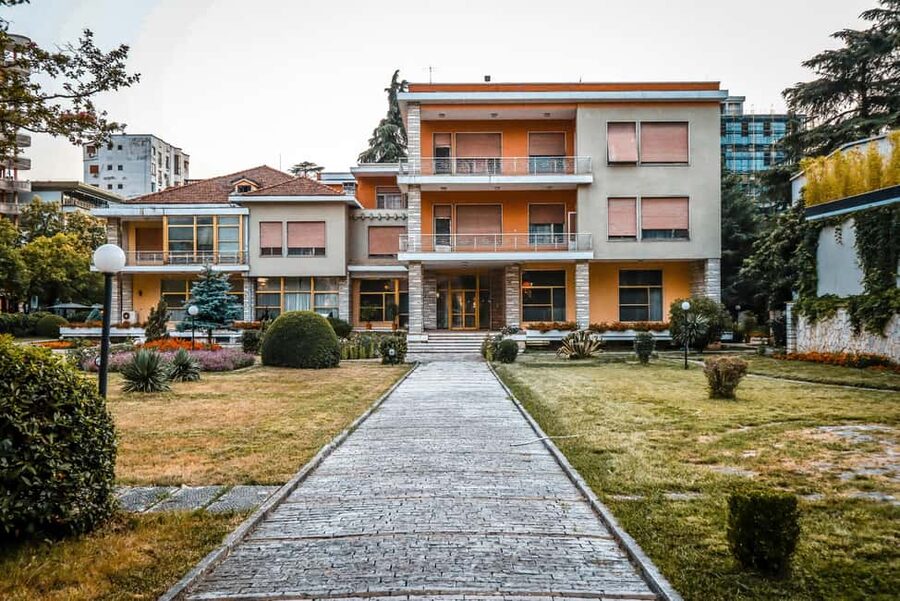 Tirana Walking Tour; Guided Small Group - Meeting at the Twin Towers, Then Seeing Tirana in Order
