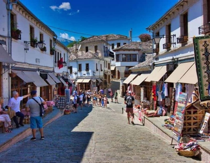 Tour and guide Blue Eye- Gjirokaster - A 9-hour plan that hits Blue Eye first, then Gjirokastra