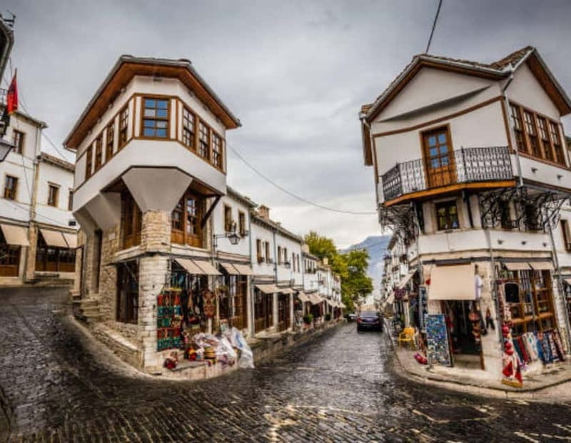 Tour and guide Blue Eye- Gjirokaster - The van rides that connect it all, and how to use the travel time