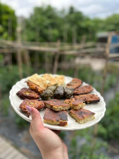 Traditional Food Tour,Dinner in a Local Garden(Eat as local) - The 2 hour flow: starters, main course, dessert, and shared table dynamics