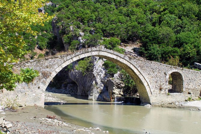Visit Benje Thermal Baths & Kelcyra Waterfall & Langarica Canyon - Stop 2: Kelcyra Gorge and Rrepet e Këlcyrës Waterfall in about 30 minutes