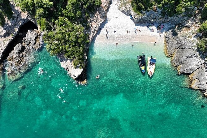 Vlore Speedboat Tour to Haxhi Ali Cave - Where you meet and how the tour runs on the ground